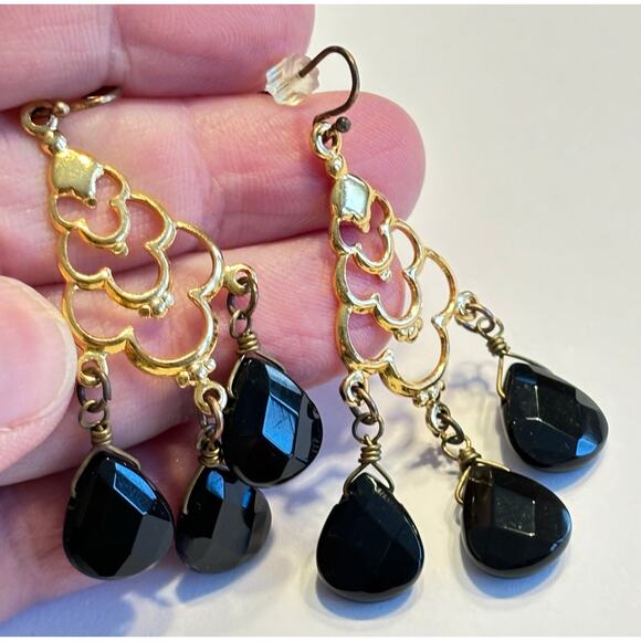 Pierced earrings gold filigree & black faceted beads drop & dangle style elegant - Picture 5 of 6